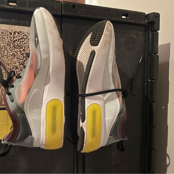 Nike AirMax - Picture 3 of 3